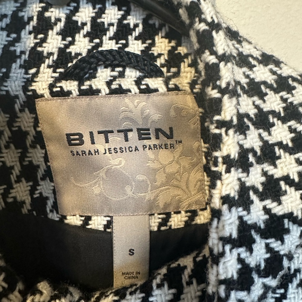 Bitten by Sarah Jessica Parker Houndstooth Pea Coat - Picture 4 of 4
